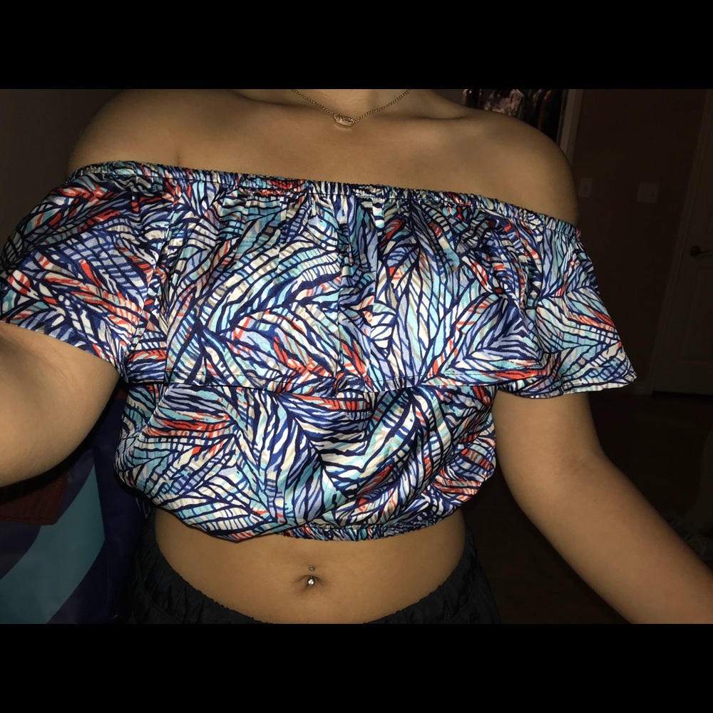 Off the shoulder crop top!